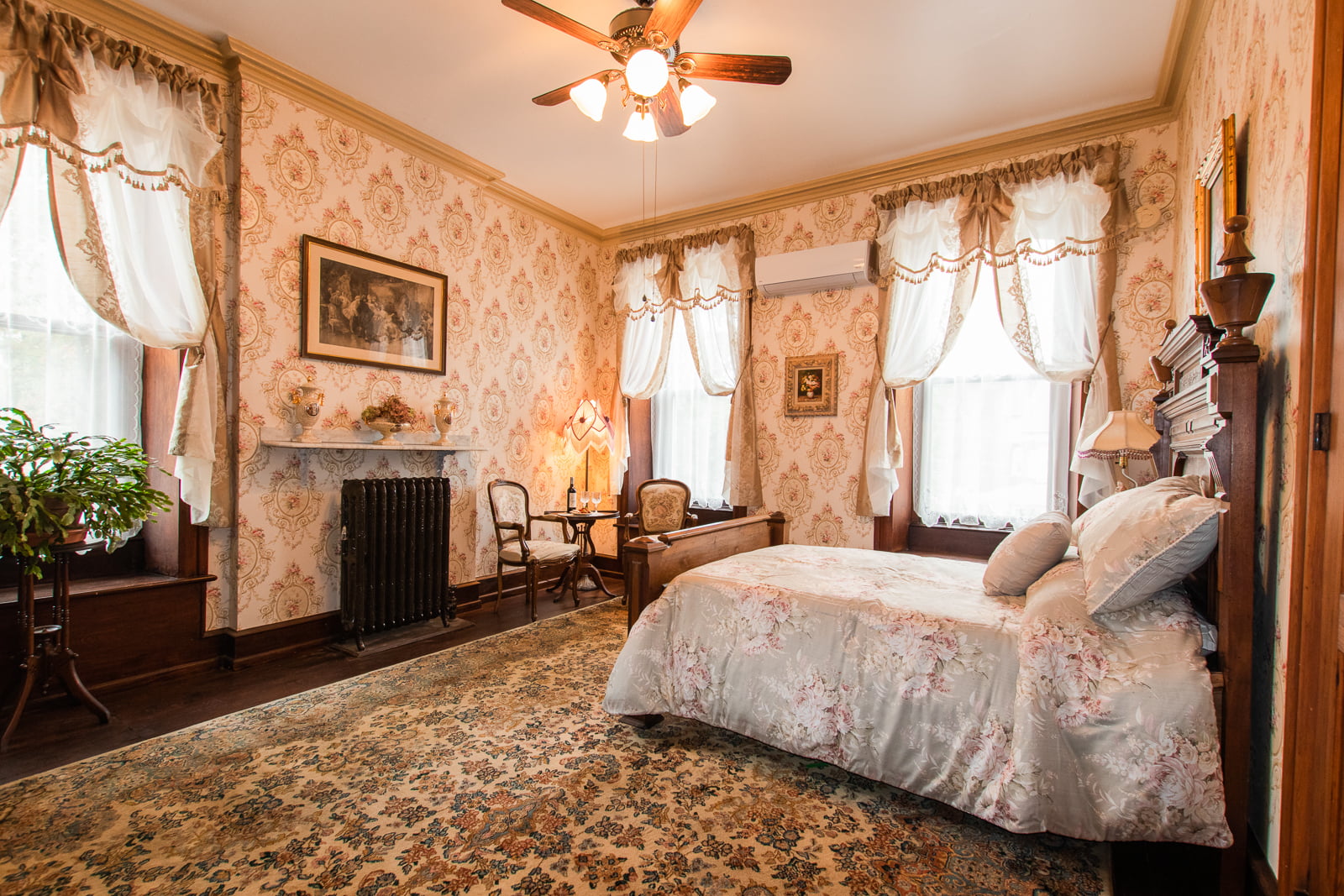 queenanne-1-gifford-risley-house